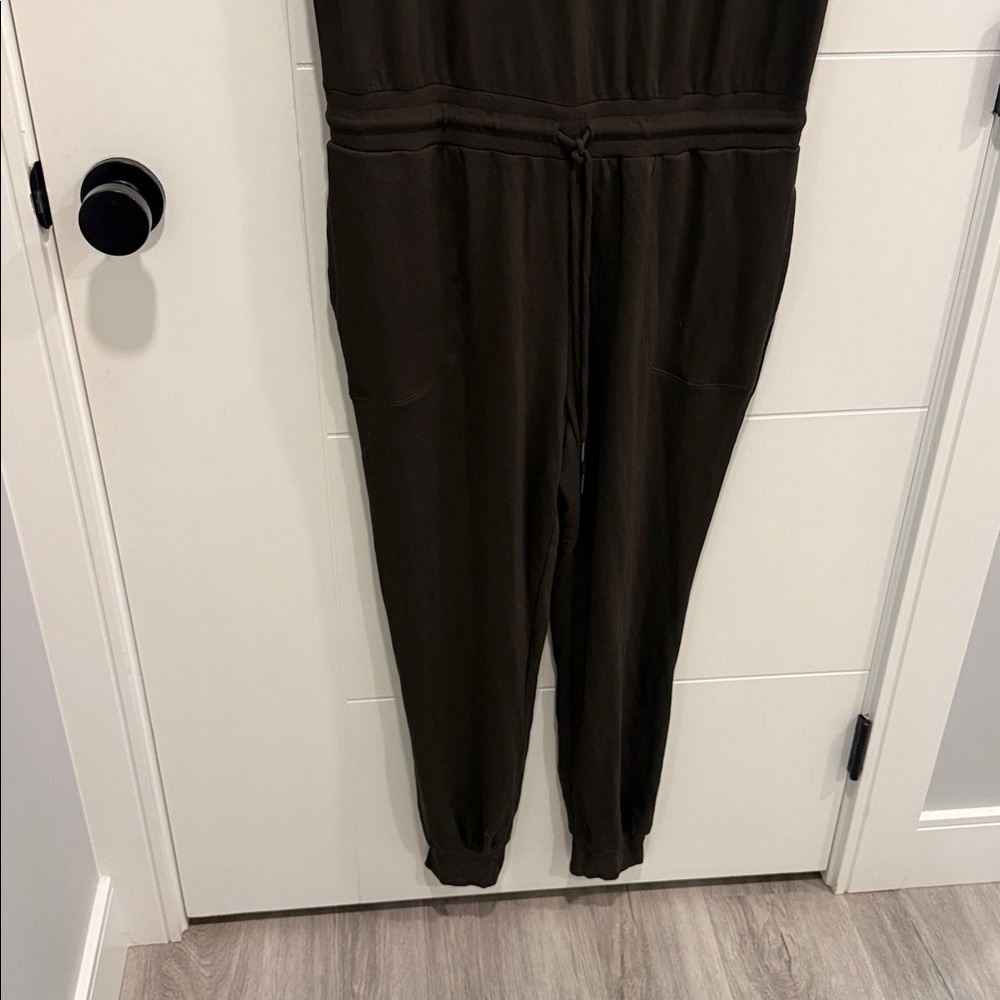 Hybo Women's Jumpsuit size medium NWT - Picture 3 of 8